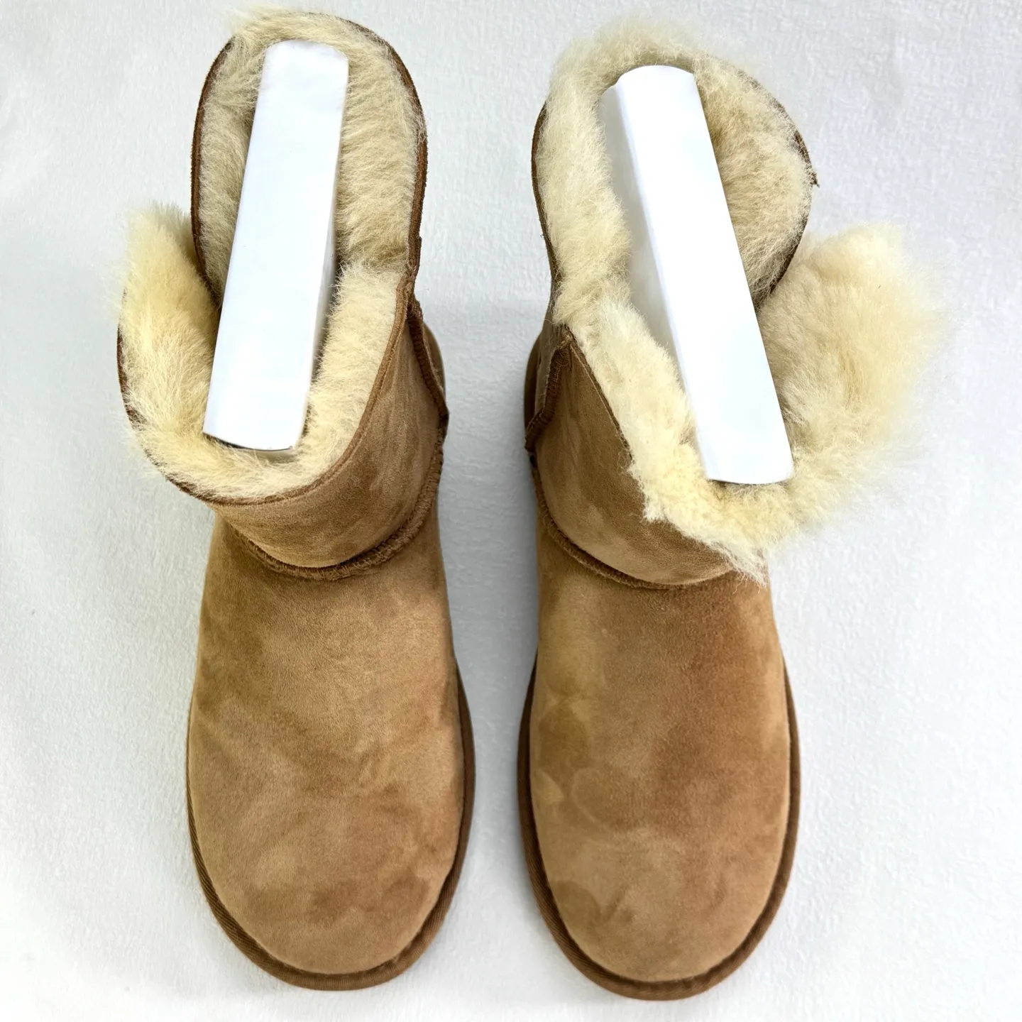 Local 💰460 UGG 6226 mid-tube wooden buckle, classic style of Longfeng fur, Size 35 36 37 38 39 40